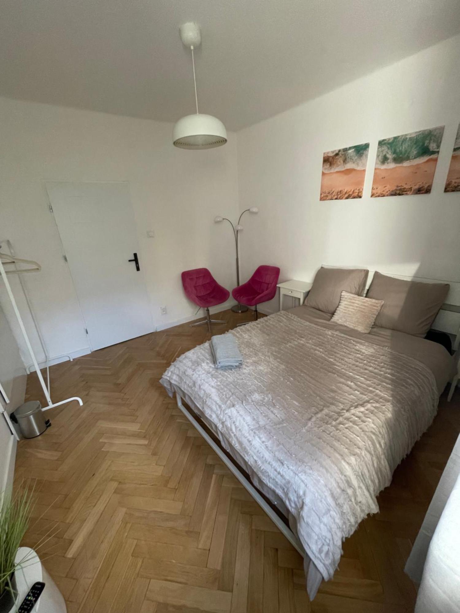 Apartment Metro Swietokrzyska Warsaw